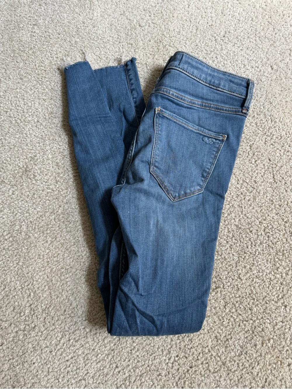 Hollister Women's Skinny Jeans in Medium Blue Wash